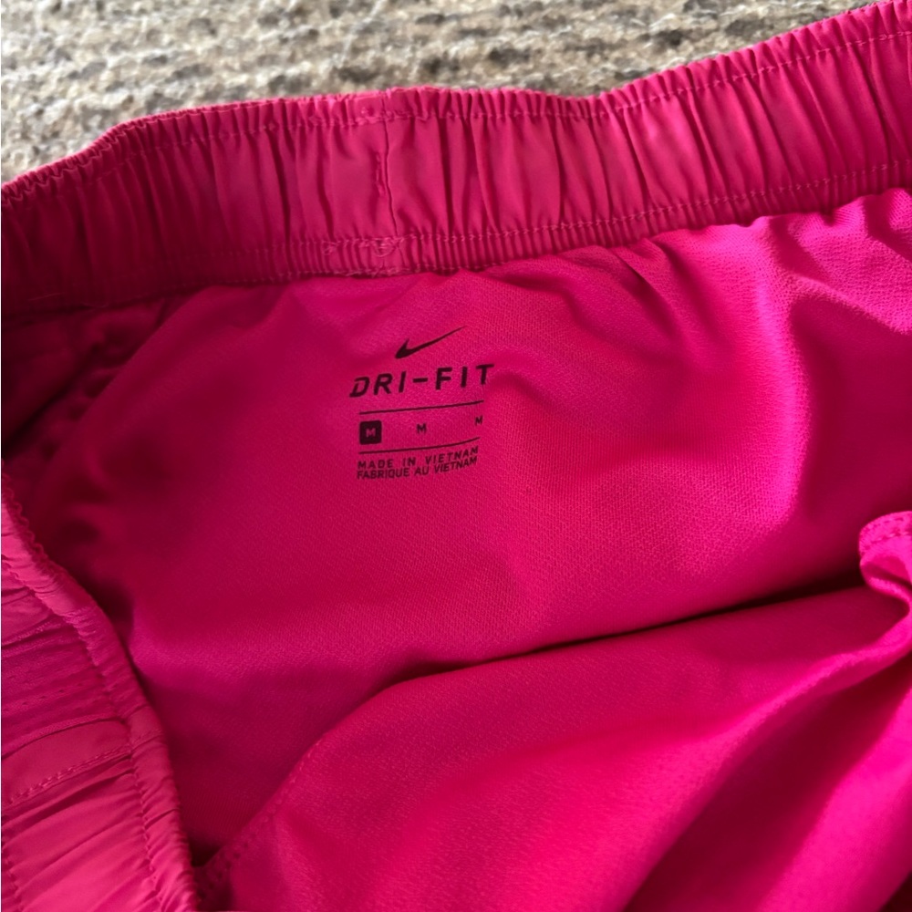 Nike Dri-Fit pink running shorts - Picture 4 of 4
